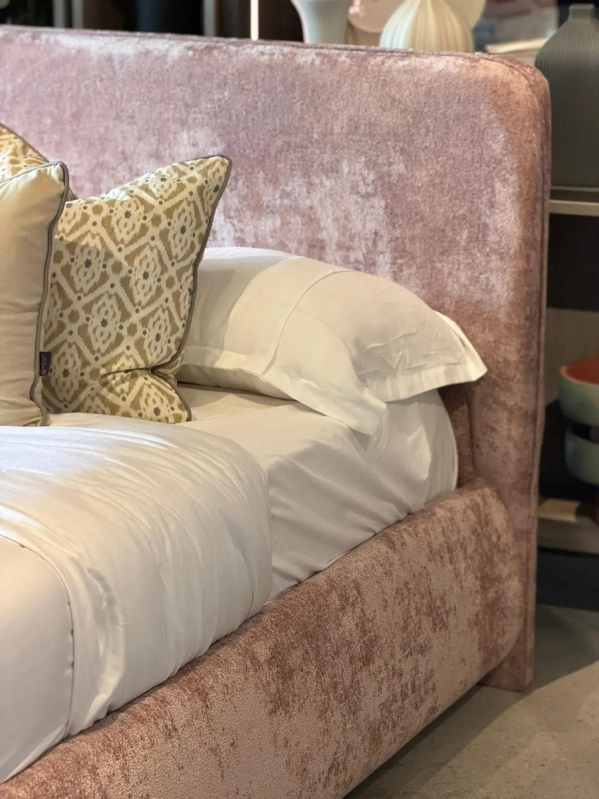 إطار سرير متين من هوم سكوير - متين وعصري