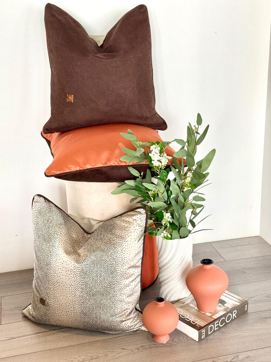 غطاء وسادة منقط بني من هوم سكوير