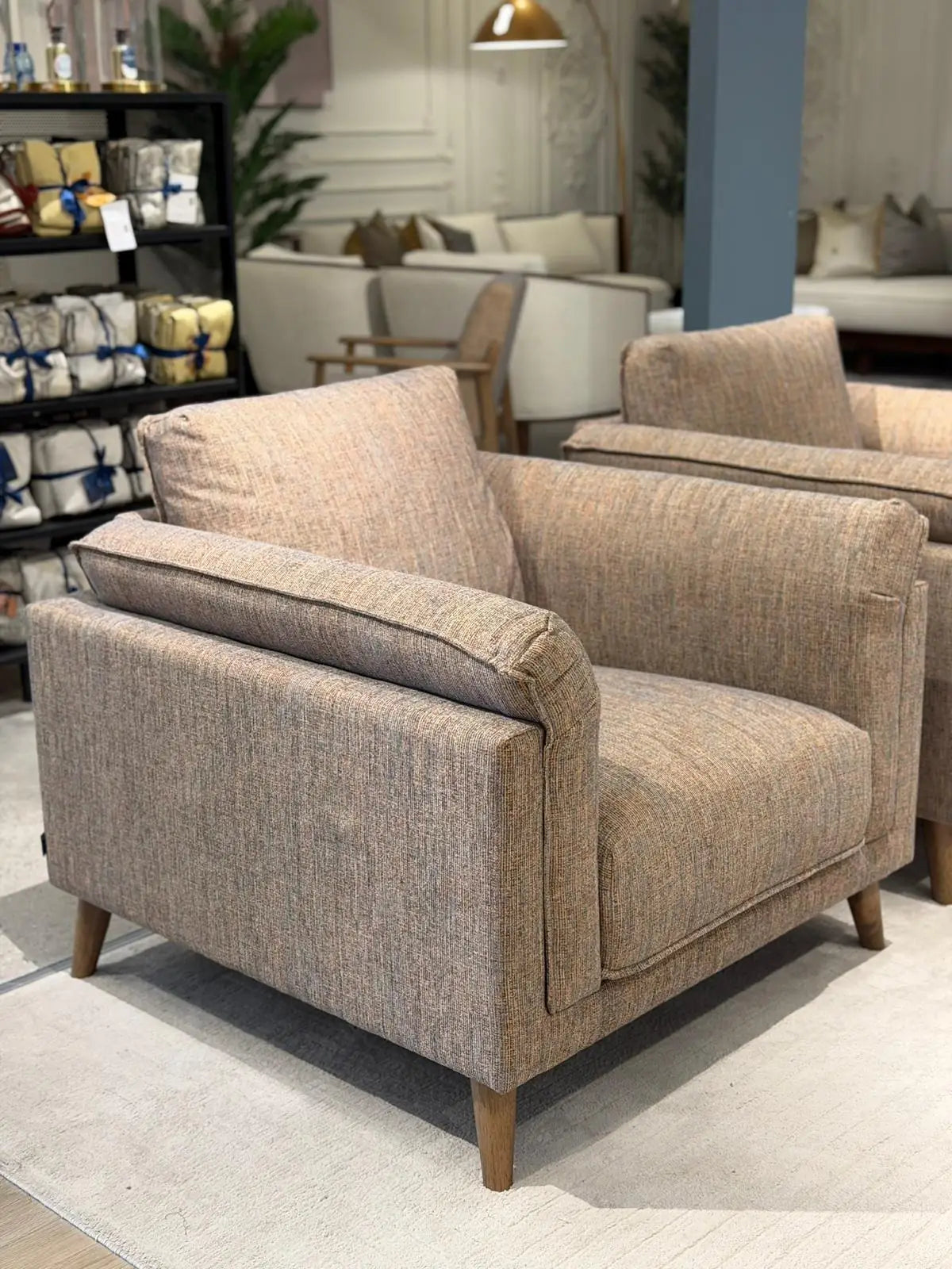 MSD-FUR-SOF-SUMMER-F419SS-1S