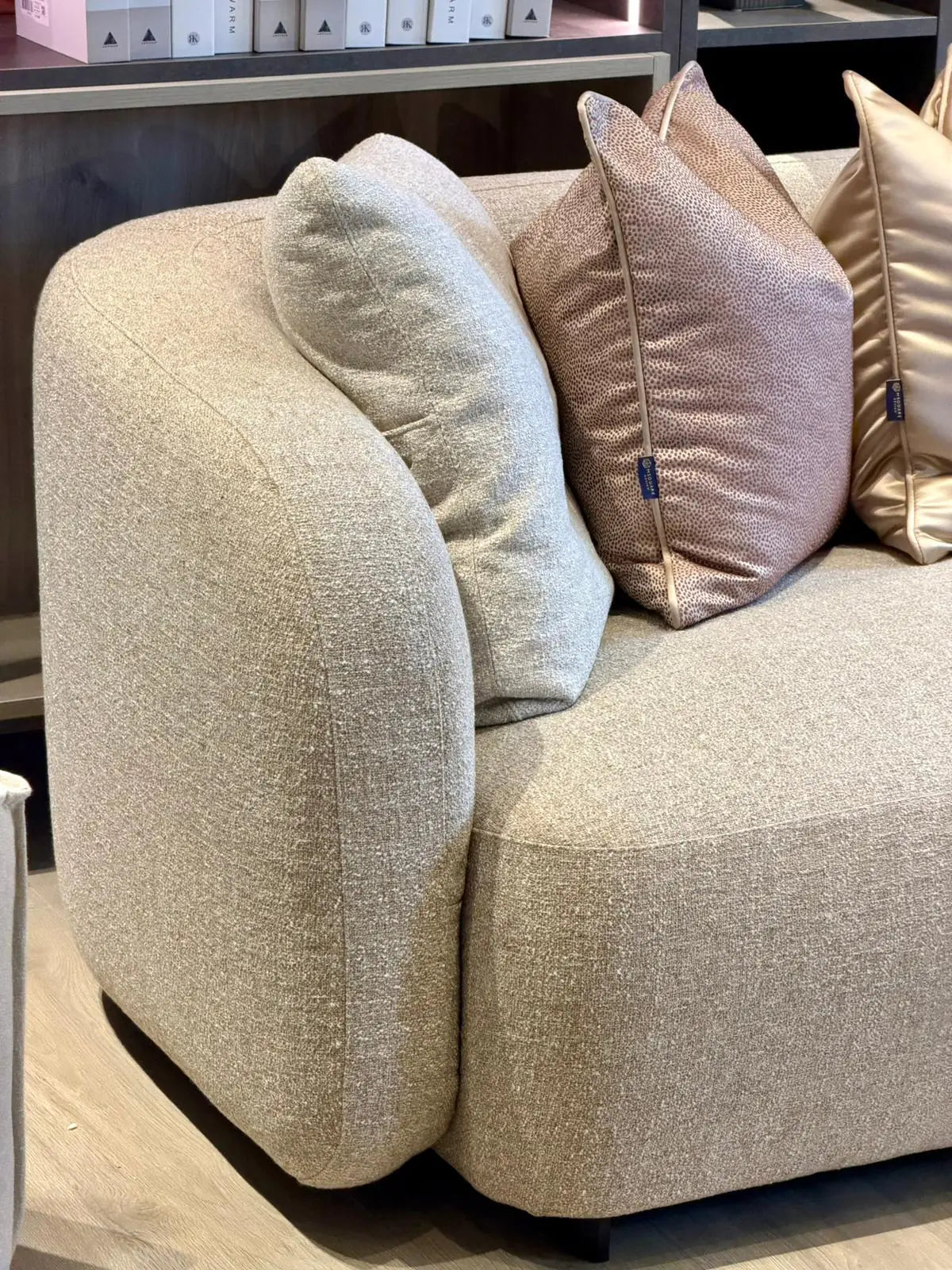 MSD-FUR-SOF-YS170-4S