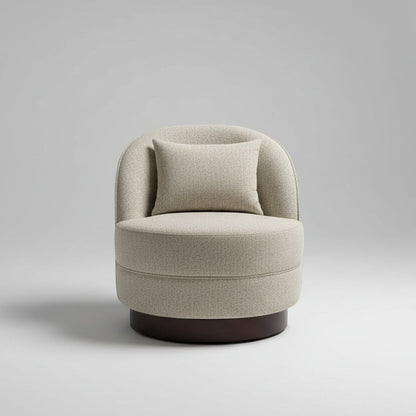 كرسي بذراعين من القش